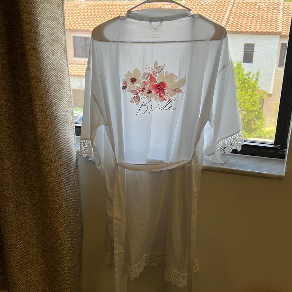 Bridal robe with floral detail on back